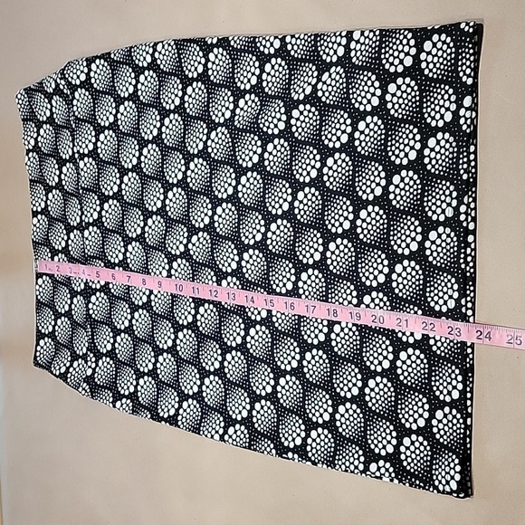 LuLaRoe Size S Black with Abstract White Circles Bodycon Pencil/Bandage Skirt - Picture 5 of 9